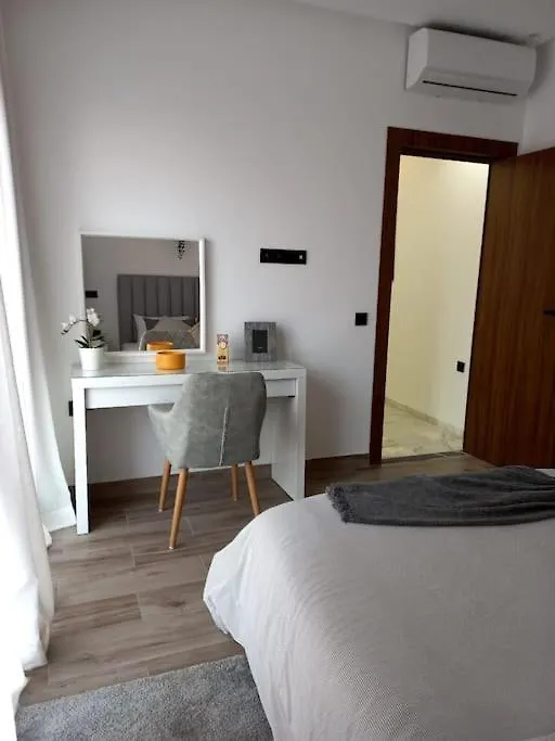 Appartement Cosy Au Coeur De Marrakech Avec Piscine 마라케시 0*,  모로코